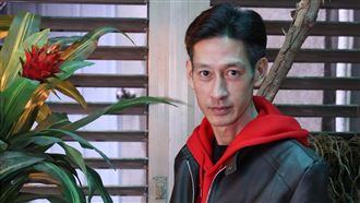 才控遭施暴薪水都養他　唐治平女友刪文