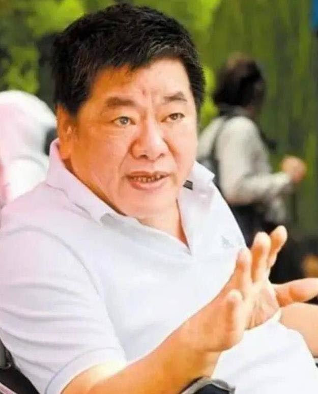 吳敦親口曝光走上幫派路真相，小學時候被霸凌，一位綽號「黑鵝」高中生霸氣罩他。「鬼見愁」綽號這樣來的。（圖／翻攝自吳敦臉書）