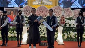 為完成母生前遺願！孝子捐台中消防救護車（圖／翻攝畫面）