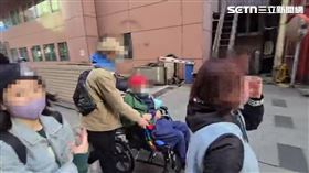 102歲人瑞突娶69歲看護　子女衝醫院搶人
