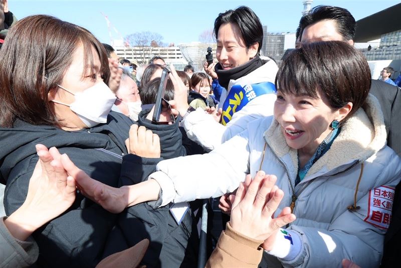 高市旋風讓日本年輕人對她抱有相當大的興趣與好感。（圖／翻攝自X平台 @takaichi_sanae）