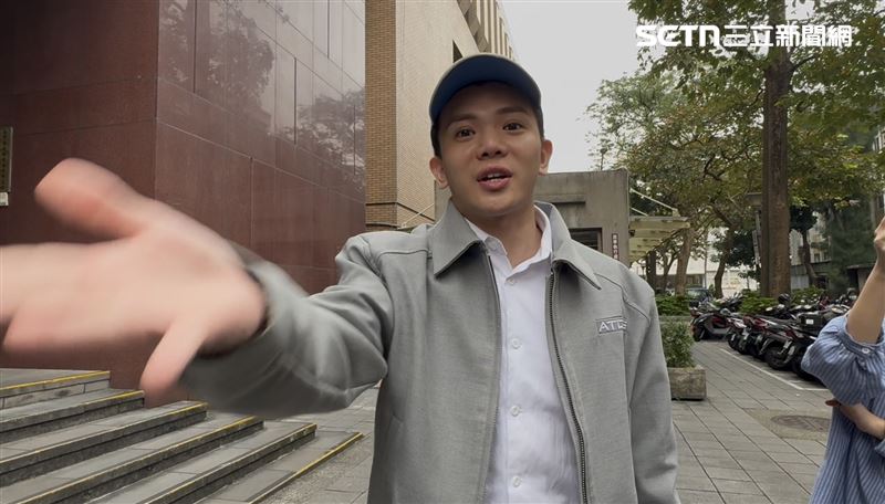 孫生庭後受訪強調他不可能強迫別人，還拿《咒術回戰》比喻暗示對方「就像禪院家一樣，會被反噬」。（圖／記者楊佩琪攝）