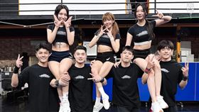 競技女神Kira領軍韓籍啦啦隊李素泳、朴恩惠。（圖／台新戰神提供） 