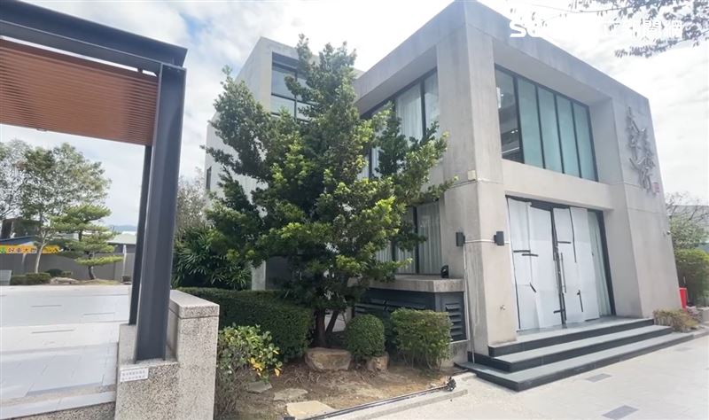 太平茶行去年11月開幕，知情人士爆料承租人在豐原也經營一間茶行。(圖／翻攝畫面)