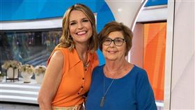 美國主播葛斯禮(左)和她失蹤4天的母親南西(右)。（圖／翻攝自X平台 @lagracelaverite）