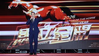 三立尾牙席開百桌　董事長張榮華霸氣出手