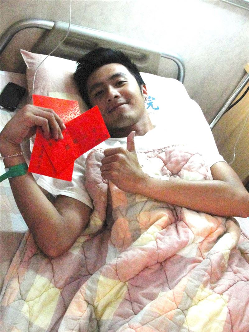 張雁名回憶15年前拍攝《新兵日記特戰英雄》發生嚴重意外。（圖／翻攝自臉書）