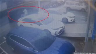 桃園驚傳擄人　一家3口遭9惡煞攔車押走