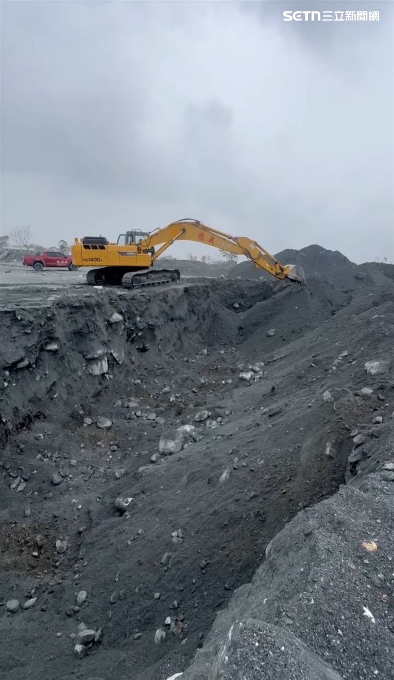 17天燒45萬！無償助花蓮災民「挖母屍」結果曝，吊車大王：功成身退。（圖／胡漢龑提供）