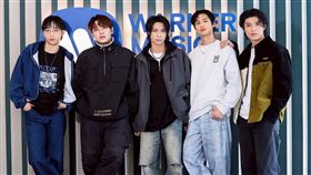 FEniX接受《三立新聞網》專訪。（圖／記者鄭孟晃攝影）