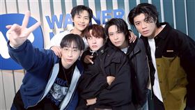 FEniX接受《三立新聞網》專訪。（圖／記者鄭孟晃攝影）