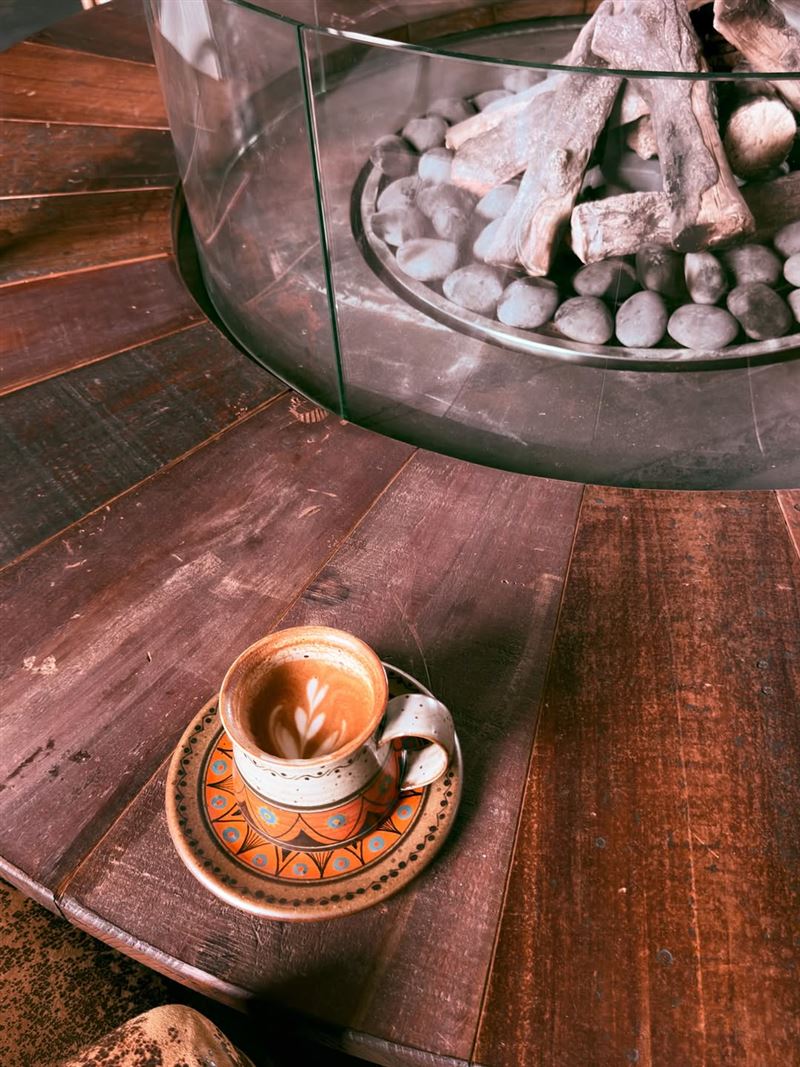 張惠妹和男友Sam共同經營的餐酒館希拉海，在台東開始營運。（圖／翻攝自XXILAHI希拉海 IG)