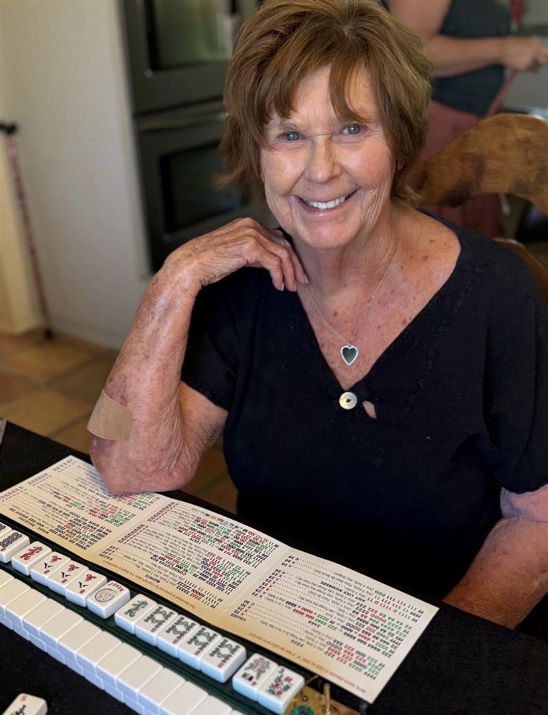 美國知名主播賈斯禮的母親南西高齡84歲，已失蹤長達一週。隨著她的藥恐怕吃完，各界憂心她危在旦夕。（圖／翻攝自X平台 @MCBN590573）