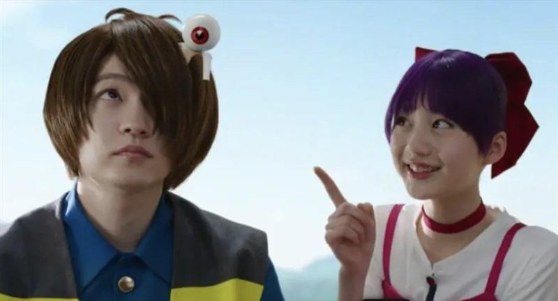 百瀬夢奏跟西畑大吾一起拍攝廣告。（圖／翻攝自推特）