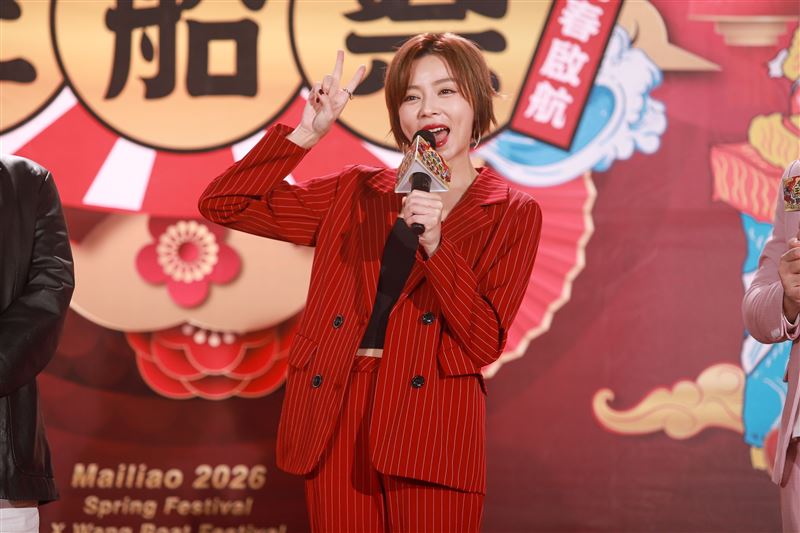 王瞳出席麥寮春節活動記者會，預告初二將與霸氣樂團登台演出。（圖／民視提供）