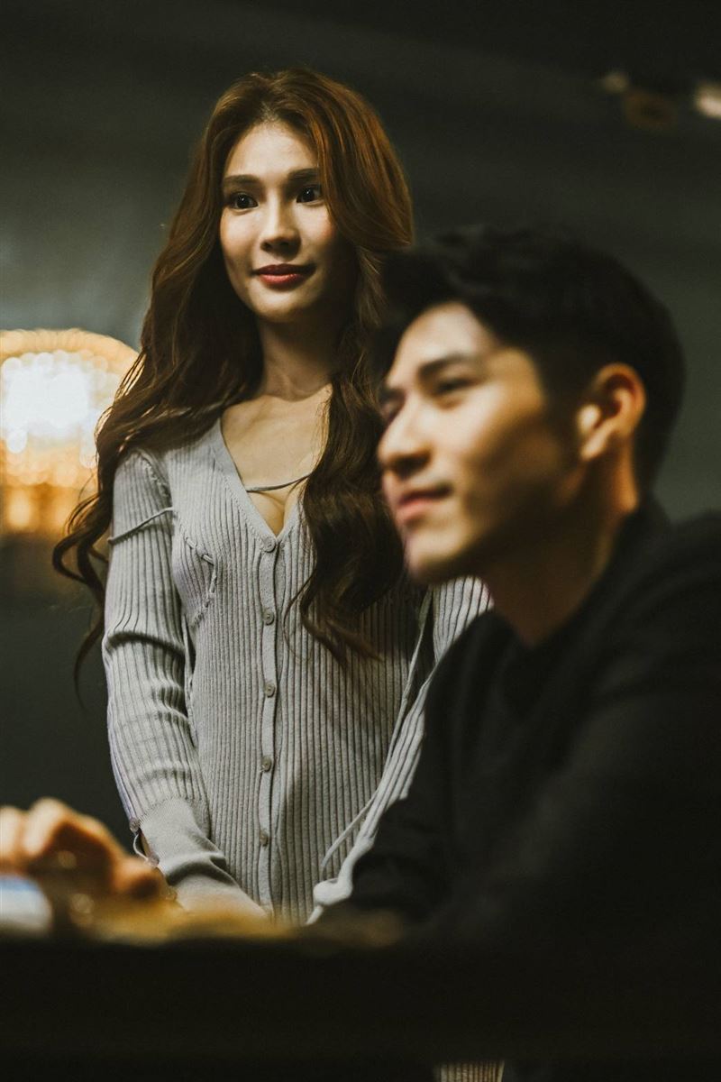 琳妲（左）跨界出演，右為吳岳擎。（圖／原來娛樂提供）