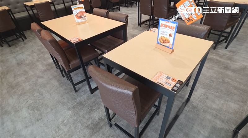 牛排店日前因爲座位爆發糾紛鬧上警局，警方依規定受理。（圖／翻攝畫面）