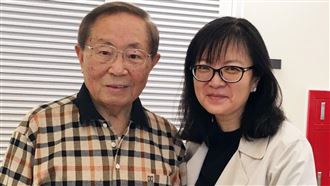 66歲銀霞罕見露面！追悼前新聞局長邵玉銘