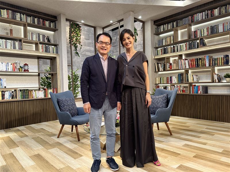 Janet上鄭弘儀節目。（圖／三立提供）