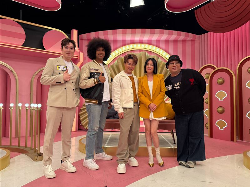 本集邀請泰國代表Alizabeth娘娘、美國洛杉磯的華安祖，以及台灣、瑞典混血的柴克Zac同台。（圖／三立提供)