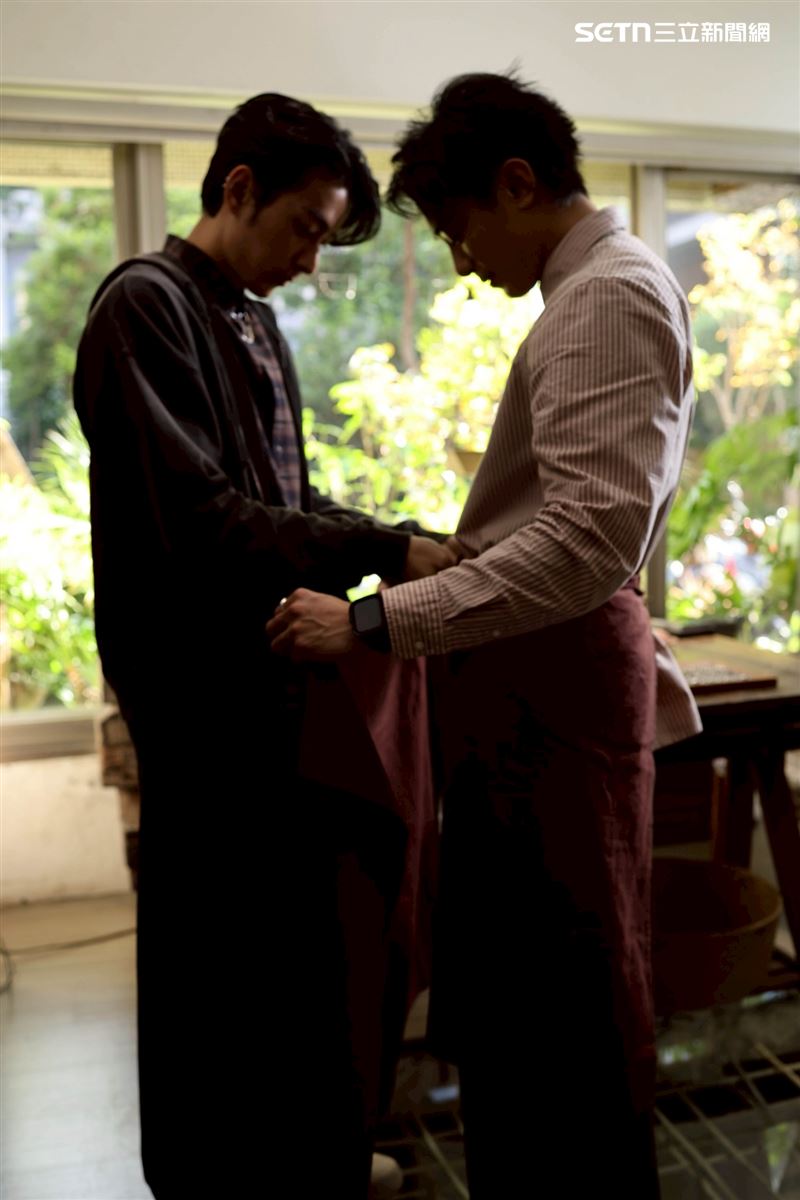 初孟軒、鍾岳軒兩人戲外的關係就像家人一樣。（圖／記者鄭孟晃攝影）