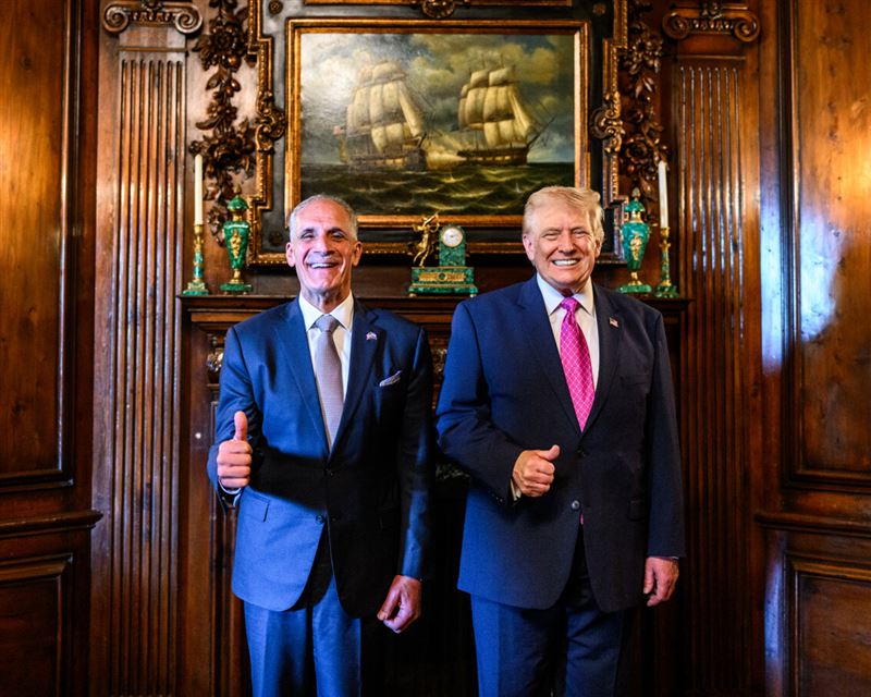 阿斯夫拉和川普的友好合照。（圖／取自Donald J. Trump truthsocial）