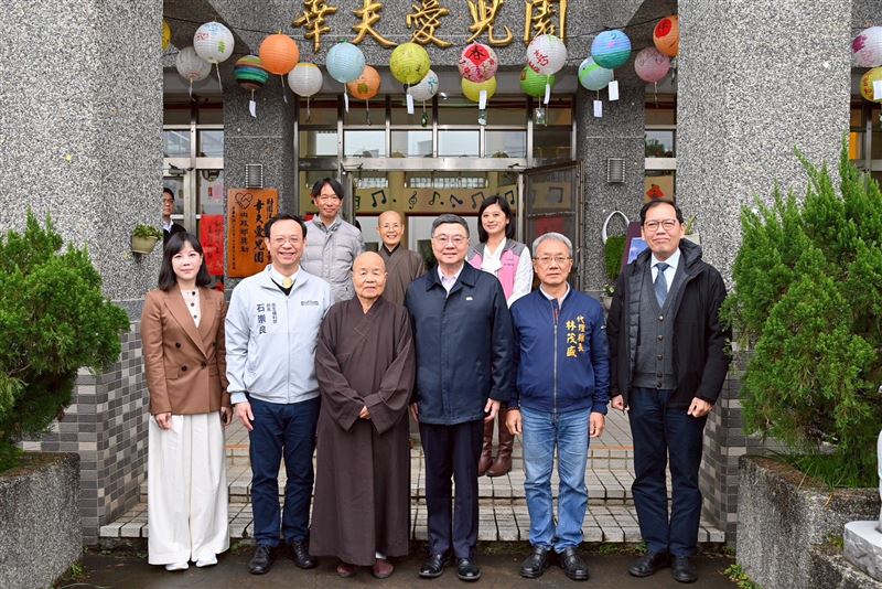 行政院長卓榮泰今（8）日前往「財團法人宜蘭縣私立佛教幸夫社會福利慈善事業基金會附設幸夫愛兒園」關懷院童生活。（圖／行政院提供）