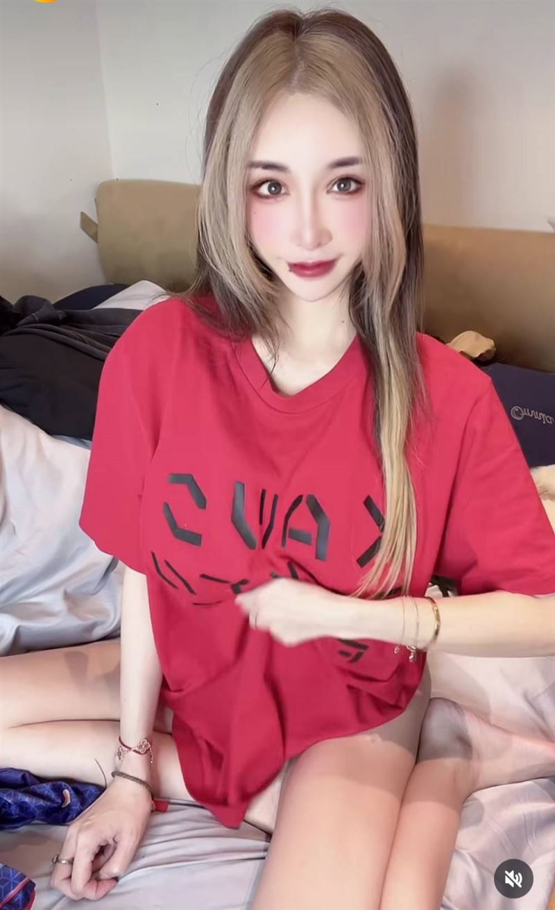 雪碧入境新加坡被遣返。（圖／翻攝自IG）