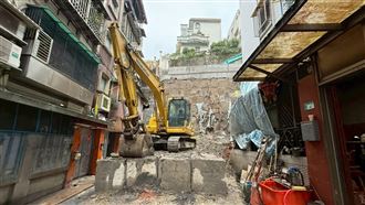 新店2社區坍塌警報初解封　7戶18人已返家