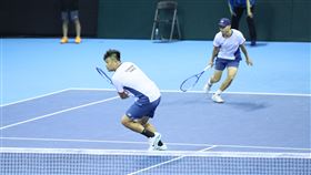 台灣隊第三點雙打謝政鵬和黃琮豪拿下勝利。（圖／台維斯盃提供） 