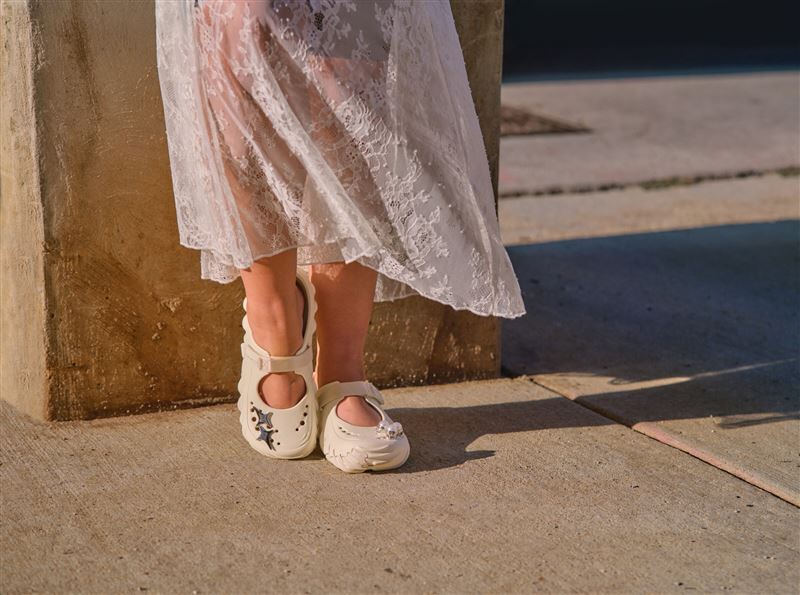 波波瑪麗珍克駱格（白）＄2580。（圖／品牌業者提供）