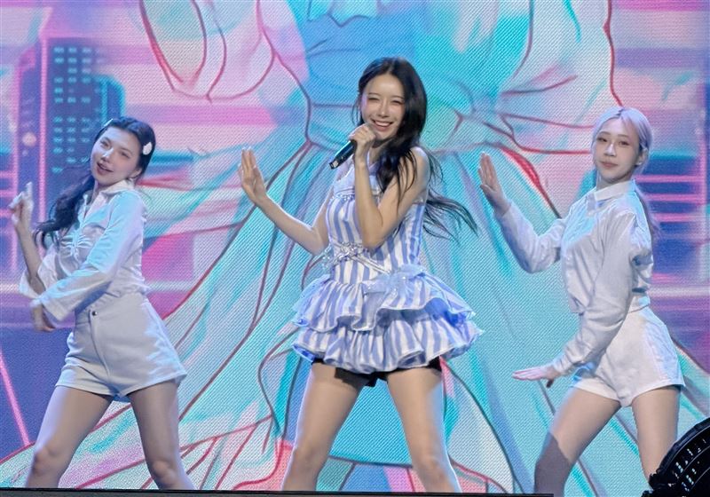 韓籍啦啦隊女神李雅英今舉辦粉絲見面會，現場勁歌熱舞。（圖／記者蕭翰弦攝影）