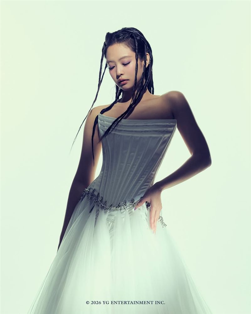 BLACKPINK回歸倒數，正式公開第三張迷你專輯《DEADLINE》首波視覺海報。（圖／翻攝自IG @blackpinkofficial）