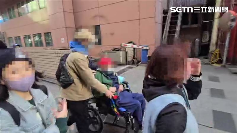 王姓人瑞與賴姓女看護到馬偕醫院,離開時遇王翁家屬,雙方爆發搶人大戰。(圖/三立新聞資料照、三立新聞網專題中心製圖)