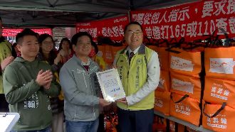 寒冬送暖！吳昇翰攜手會計師公會發物資