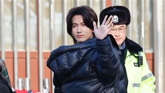 言承旭參加春晚彩排　多位台藝人也在名單