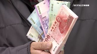 台灣人過年前瘋換新鈔　神奇景象登上CNN