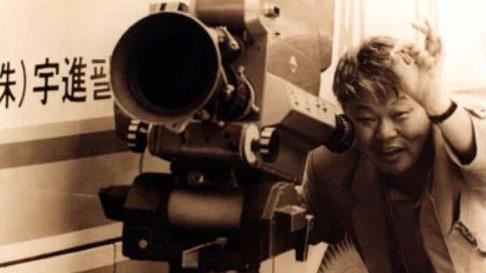 遛狗跌倒竟染1病離世　韓名導演享壽88歲