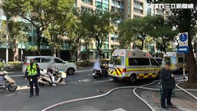 北市林女睡覺時點燃香氛蠟燭，卻引發火警導致蔡翁嗆傷。（圖／翻攝畫面）