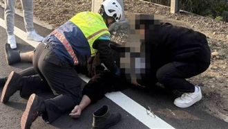 「死亡彎道」又出事！20歲騎士噴飛命危