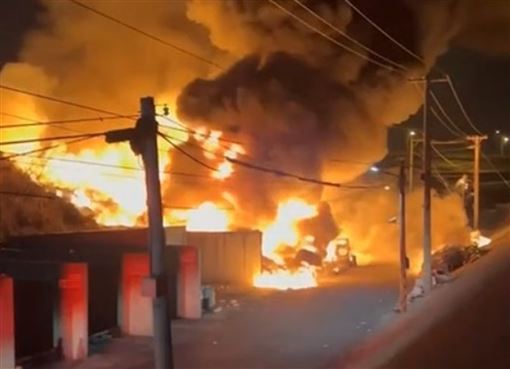 鹿港清潔隊大火！「山貓」遭吞噬剩骨架