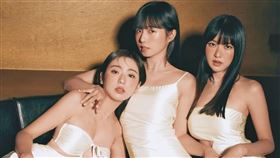 簡家三姐妹各個都有高顏值，大姐簡婕（左）曾和許光漢傳緋聞、中為簡廷芮，右為老三簡廷倪。（翻攝自簡廷芮IG）