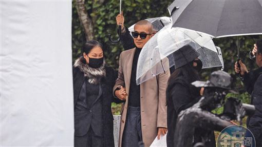 S媽手挽手落淚！找律師團防具俊曄爭遺產