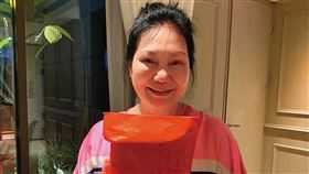 徐媽過去每年過年都會收到女兒們給的大紅包。（翻攝自徐媽臉書）