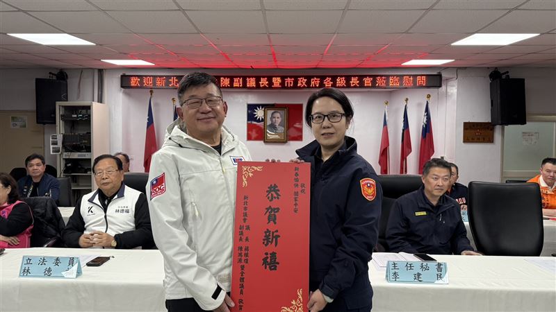 加強重要節日安全維護工作　新北市議會副議長率隊慰問永和員警（圖／永和警分局提供）