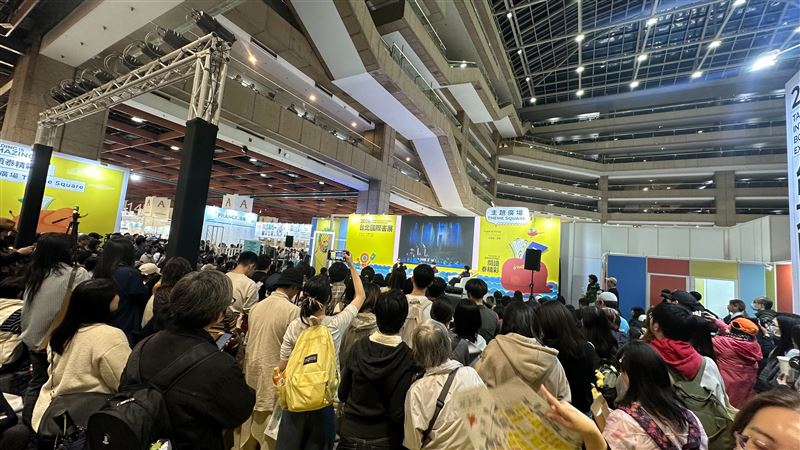 2026台北國際書展參觀人數高達58萬人次。為什麼成功的人都愛讀書？3位出版人曝震撼真相：AI時代閱讀能讓自己如虎添翼。（圖／記者鍾志鵬攝影）