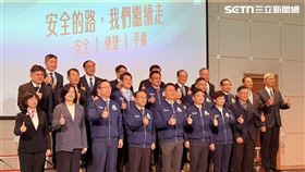 交通部於10日舉行「2026年新春記者會」交通部長陳世凱分享2025年成果以及2026展望。（圖／記者李育道攝影）