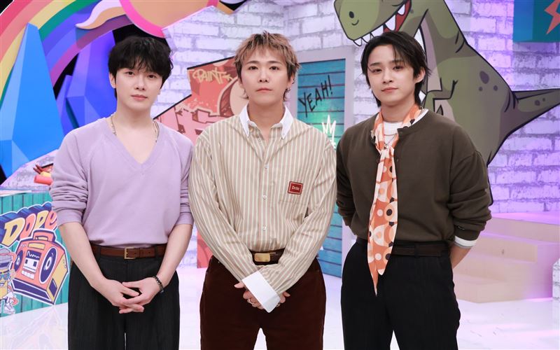 FTISLAND成員崔敏煥（左起）、李洪基、李在真。(圖/電視台提供)