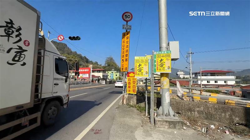 南投全航客運司機遇到有乘客要在沒有設站牌的地方下車，兩人在車上爆發口角