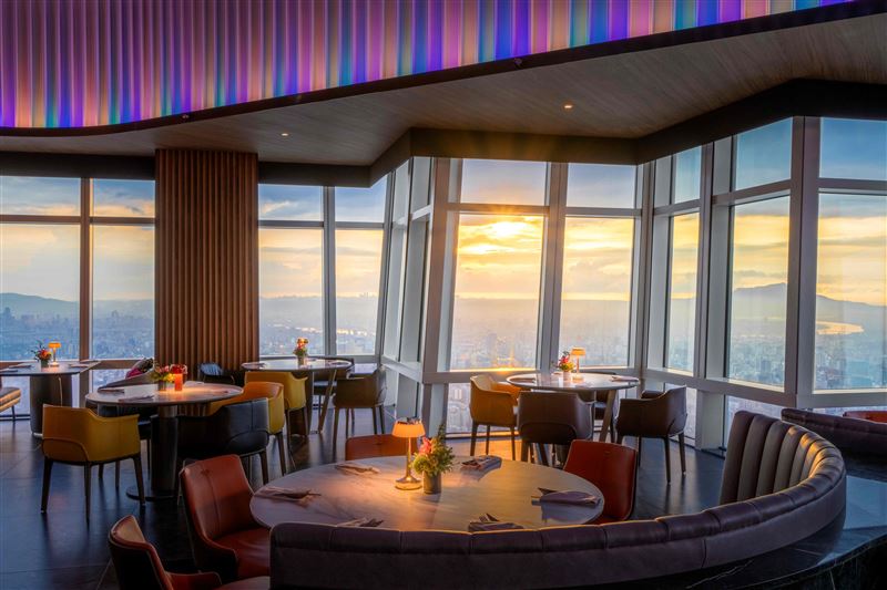 饗 A Joy窗邊日落。（圖／品牌業者提供）